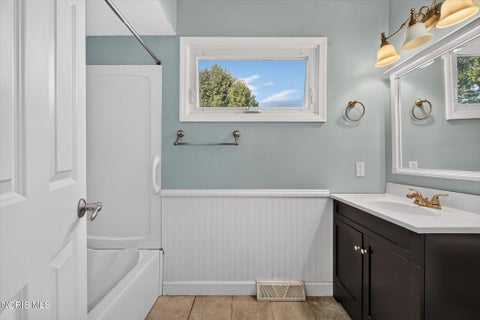 Tiny photo for 2633 Detwiler Drive, Toledo, OH 43611 (MLS # 10014428)