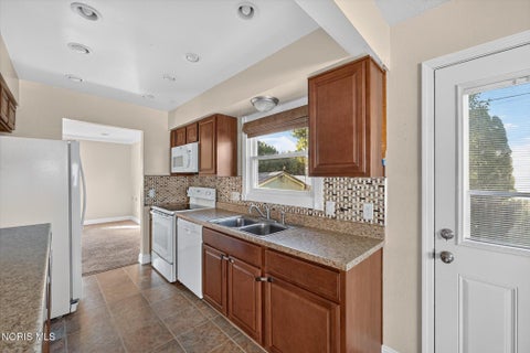 Tiny photo for 2633 Detwiler Drive, Toledo, OH 43611 (MLS # 10014428)