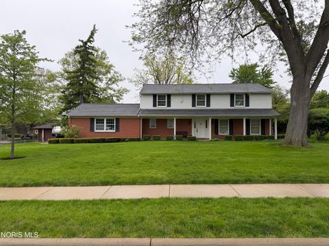 Homes For Sale - 120 Church Hill Drive<br/> Findlay, OH 45840