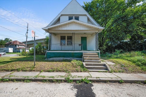 Tiny photo for 628 Blair Court, Toledo, OH 43604 (MLS # 10013471)