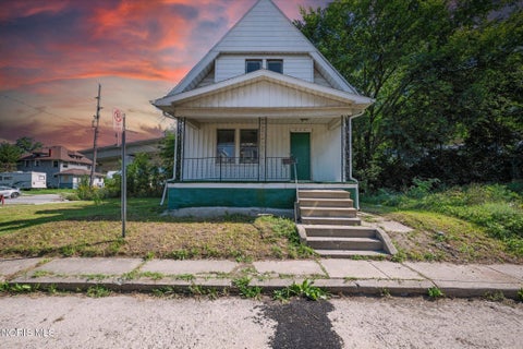 Photo of 628 Blair Court, Toledo, OH 43604 (MLS # 10013471)