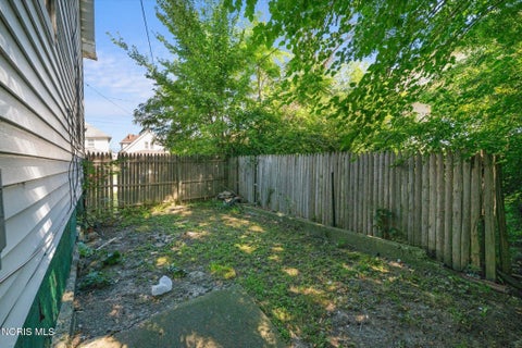 Tiny photo for 628 Blair Court, Toledo, OH 43604 (MLS # 10013471)