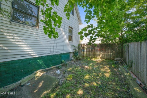 Tiny photo for 628 Blair Court, Toledo, OH 43604 (MLS # 10013471)
