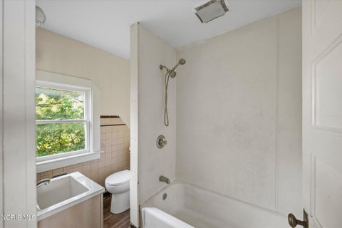 Tiny photo for 628 Blair Court, Toledo, OH 43604 (MLS # 10013471)