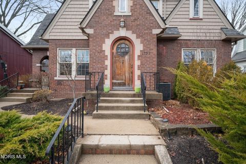 Tiny photo for 1732 Wildwood Road, Toledo, OH 43614 (MLS # 10004829)