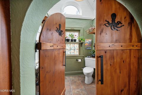 Tiny photo for 1732 Wildwood Road, Toledo, OH 43614 (MLS # 10004829)