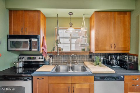 Tiny photo for 1732 Wildwood Road, Toledo, OH 43614 (MLS # 10004829)