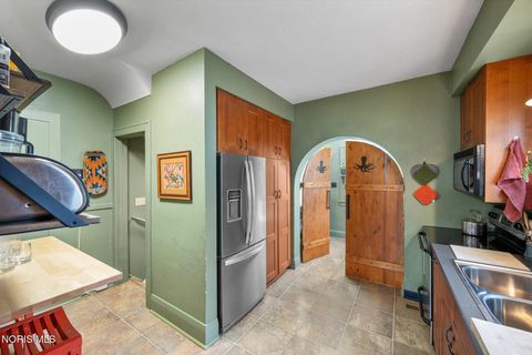 Tiny photo for 1732 Wildwood Road, Toledo, OH 43614 (MLS # 10004829)