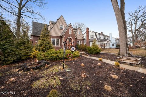 Tiny photo for 1732 Wildwood Road, Toledo, OH 43614 (MLS # 10004829)