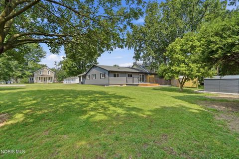 Tiny photo for 888 Lincoln Avenue, Fostoria, OH 44830 (MLS # 10010897)