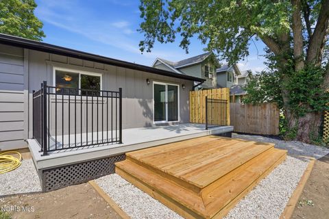 Tiny photo for 888 Lincoln Avenue, Fostoria, OH 44830 (MLS # 10010897)