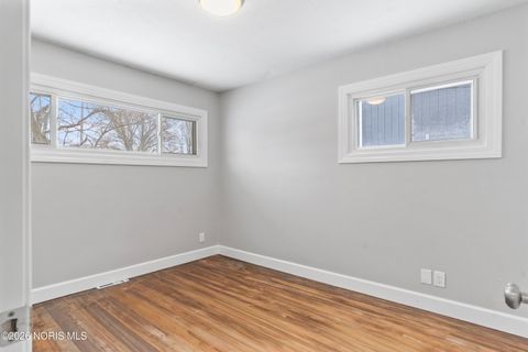 Tiny photo for 1033 Anderson Avenue, Maumee, OH 43537 (MLS # 10003721)