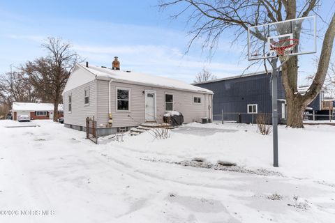 Tiny photo for 1033 Anderson Avenue, Maumee, OH 43537 (MLS # 10003721)