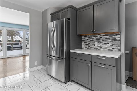 Tiny photo for 1033 Anderson Avenue, Maumee, OH 43537 (MLS # 10003721)