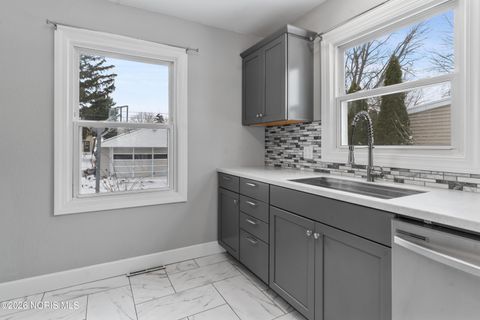 Tiny photo for 1033 Anderson Avenue, Maumee, OH 43537 (MLS # 10003721)