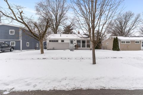 Tiny photo for 1033 Anderson Avenue, Maumee, OH 43537 (MLS # 10003721)
