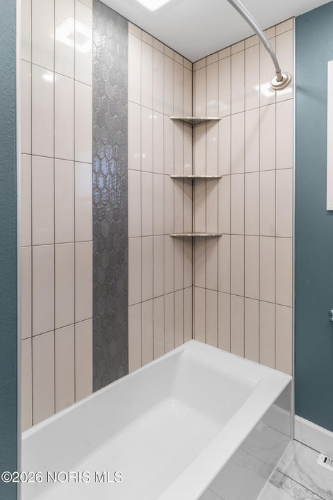 Tiny photo for 1033 Anderson Avenue, Maumee, OH 43537 (MLS # 10003721)