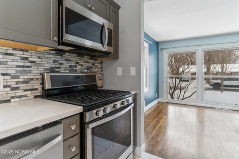 Tiny photo for 1033 Anderson Avenue, Maumee, OH 43537 (MLS # 10003721)