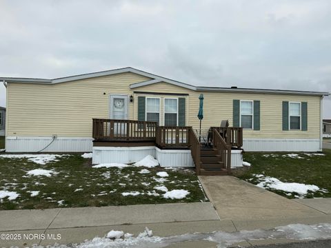 Photo of 27484 Oregon Road #65, Perrysburg, OH 43551 (MLS # 10002314)