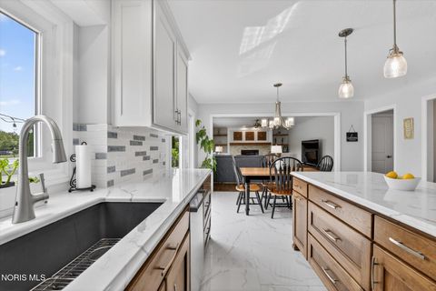 Tiny photo for 3159 Estuary Place, Maumee, OH 43537 (MLS # 10007474)