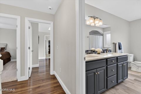 Tiny photo for 3159 Estuary Place, Maumee, OH 43537 (MLS # 10007474)