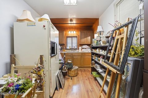 Tiny photo for 1604 Gray Street, Findlay, OH 45840 (MLS # 10003182)