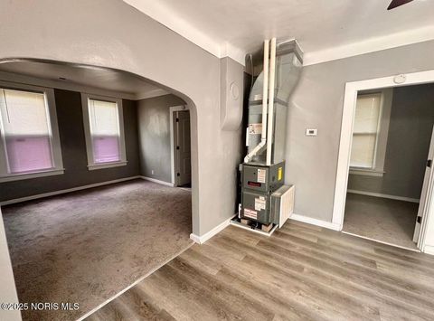 Tiny photo for 1307 Noble Street, Toledo, OH 43608 (MLS # 10002407)