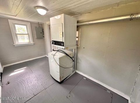 Tiny photo for 1307 Noble Street, Toledo, OH 43608 (MLS # 10002407)