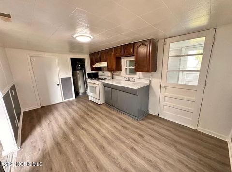 Tiny photo for 1307 Noble Street, Toledo, OH 43608 (MLS # 10002407)