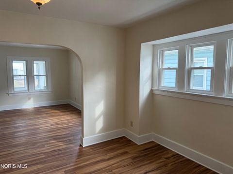 Tiny photo for 1723 Evansdale Avenue, Toledo, OH 43607 (MLS # 10004803)