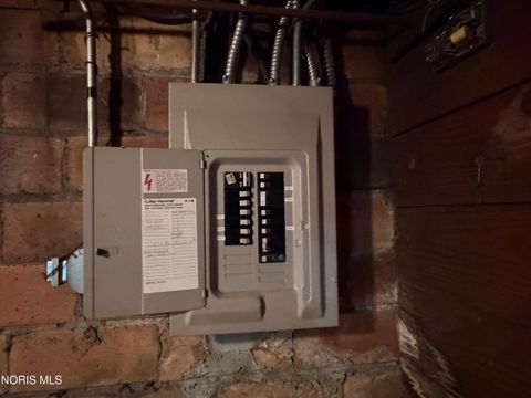 Tiny photo for 1723 Evansdale Avenue, Toledo, OH 43607 (MLS # 10004803)