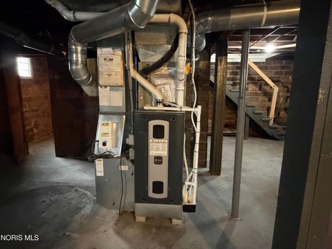 Tiny photo for 1723 Evansdale Avenue, Toledo, OH 43607 (MLS # 10004803)