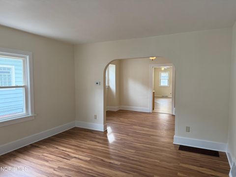 Tiny photo for 1723 Evansdale Avenue, Toledo, OH 43607 (MLS # 10004803)