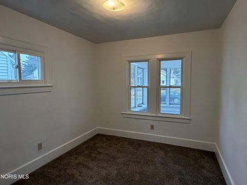 Tiny photo for 1723 Evansdale Avenue, Toledo, OH 43607 (MLS # 10004803)