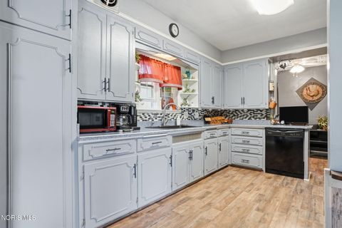 Tiny photo for 400 Coe Street, Tiffin, OH 44883 (MLS # 10007187)