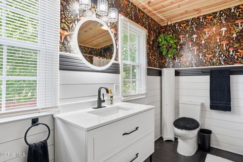Tiny photo for 400 Coe Street, Tiffin, OH 44883 (MLS # 10007187)
