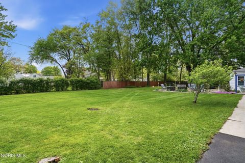 Tiny photo for 400 Coe Street, Tiffin, OH 44883 (MLS # 10007187)