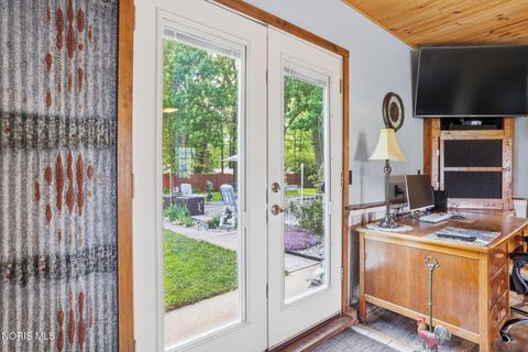 Tiny photo for 400 Coe Street, Tiffin, OH 44883 (MLS # 10007187)