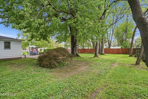 Tiny photo for 400 Coe Street, Tiffin, OH 44883 (MLS # 10007187)