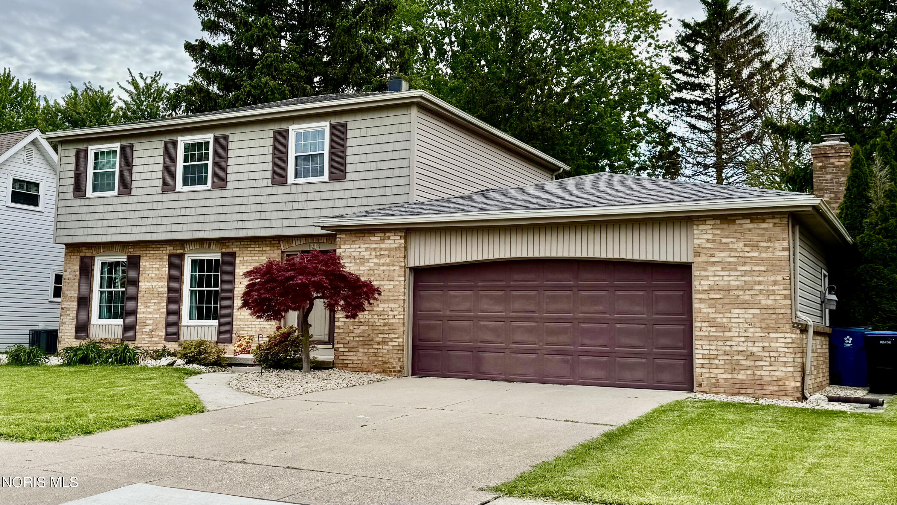 1215 Eastland Drive