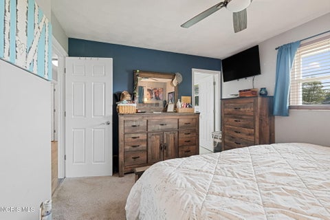 Tiny photo for 5736 Starr Avenue, Oregon, OH 43616 (MLS # 10012896)