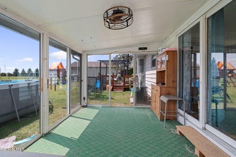 Tiny photo for 5736 Starr Avenue, Oregon, OH 43616 (MLS # 10012896)