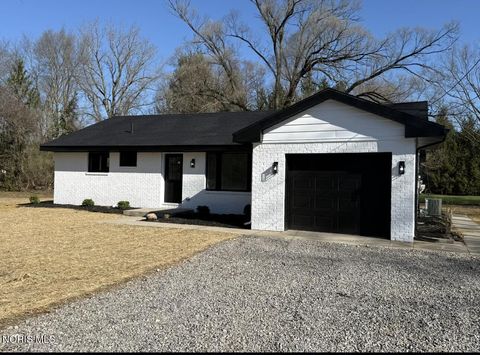 Photo of 1568 County Road D, Swanton, OH 43558 (MLS # 10006988)