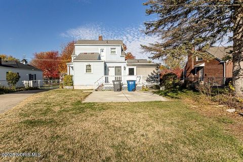 Tiny photo for 2149 Westbrook Drive, Toledo, OH 43613 (MLS # 10001916)
