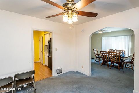 Tiny photo for 2149 Westbrook Drive, Toledo, OH 43613 (MLS # 10001916)