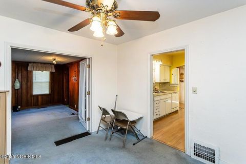 Tiny photo for 2149 Westbrook Drive, Toledo, OH 43613 (MLS # 10001916)