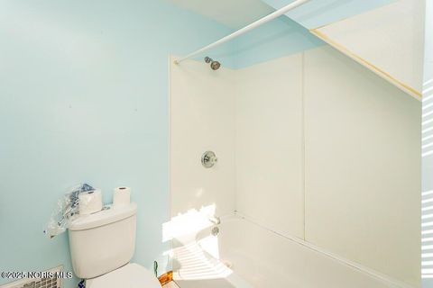 Tiny photo for 2149 Westbrook Drive, Toledo, OH 43613 (MLS # 10001916)