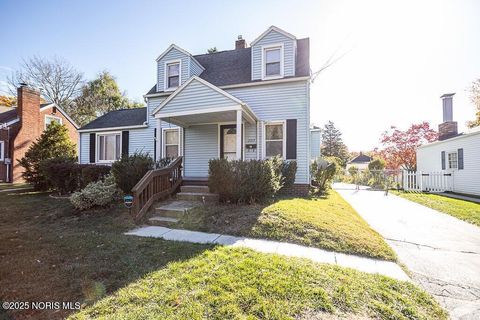 Tiny photo for 2149 Westbrook Drive, Toledo, OH 43613 (MLS # 10001916)