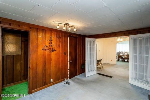 Tiny photo for 2149 Westbrook Drive, Toledo, OH 43613 (MLS # 10001916)