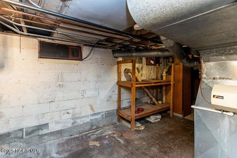 Tiny photo for 2149 Westbrook Drive, Toledo, OH 43613 (MLS # 10001916)